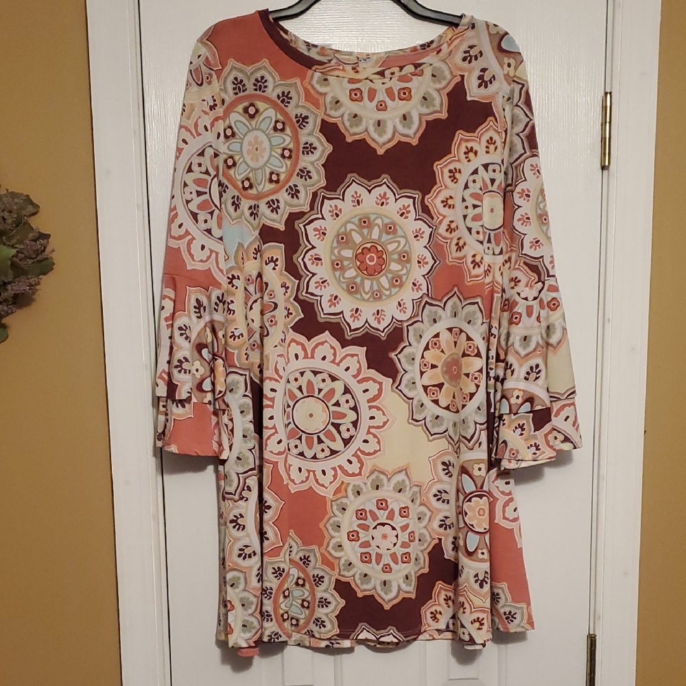 🌼Bohemian Floral Tunic top